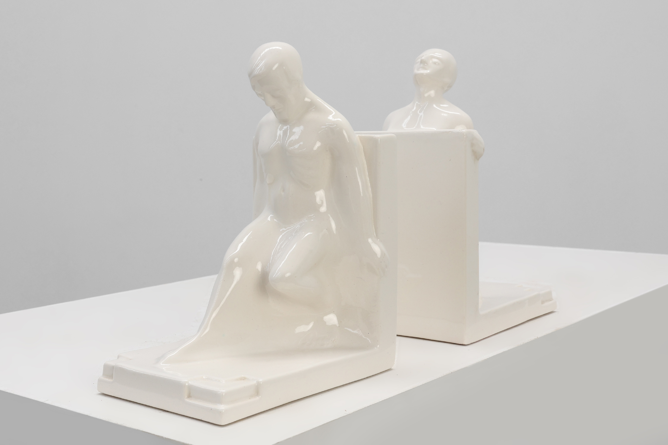 Pair Ceramic bookends by Godofridus Boonekamp for Plateelbakkerij Schoonhoven, Netherlands ca. 1920thumbnail